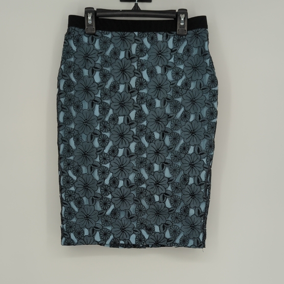 Ann Taylor Dresses & Skirts - 11659 Ann Taylor Lace Flower Pencil Skirt Black Blue size 0 preppy bohemian